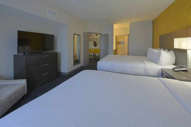جناح بسرير كينج وسريرين كوين بغرفتي نوم بمطبخ، STAYBRIDGE SUITES LITTLE ROCK - MEDICAL CENTER 2/4