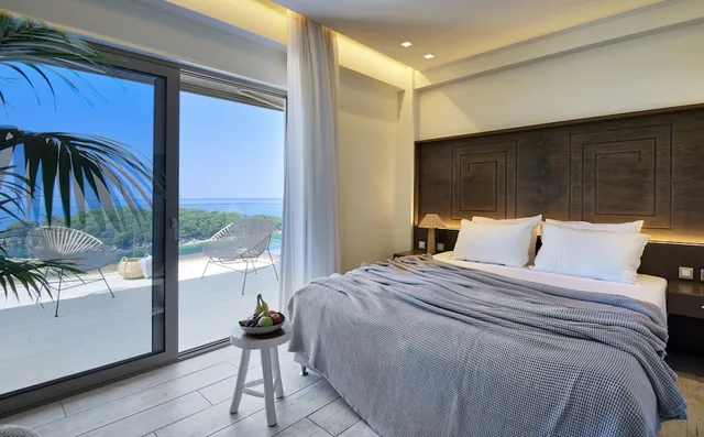 Prima, Suite, King Bed, Panoramic Sea View, Sofa, Prima Vista Beachfront Boutique Hotel 1/3