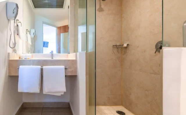 غرفة بسرير كوين، Sleep Inn Leon Antares 2/2