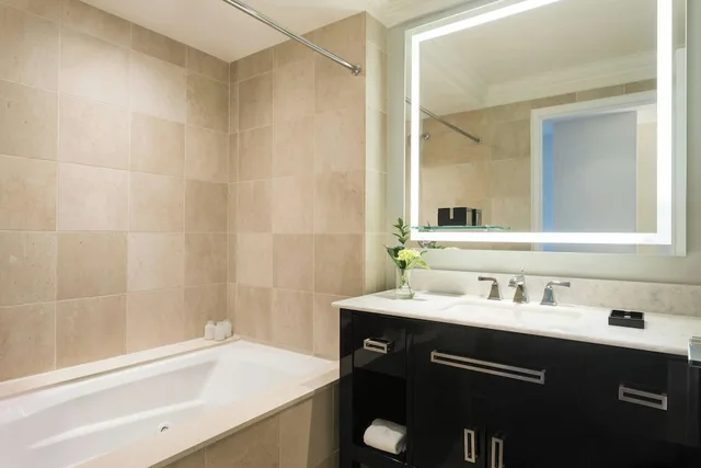 1 Bedroom, Luxury, Suite, The Ritz Carlton Philadelphia 1/2