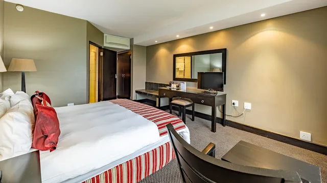 Leisure, King Bed، Pine Lake Inn 5/7