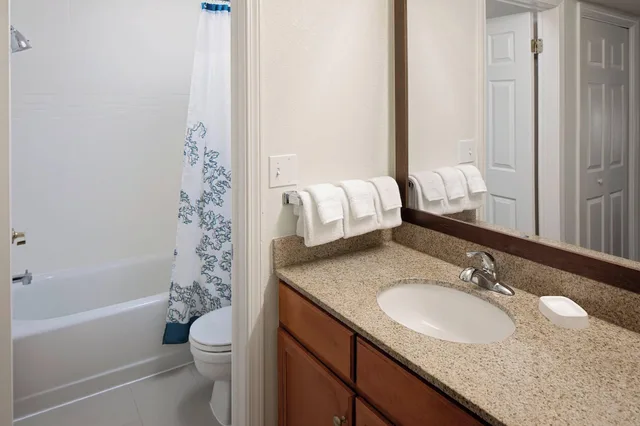 استوديو بسرير كوين، Residence Inn by Marriott Binghamton 2/4