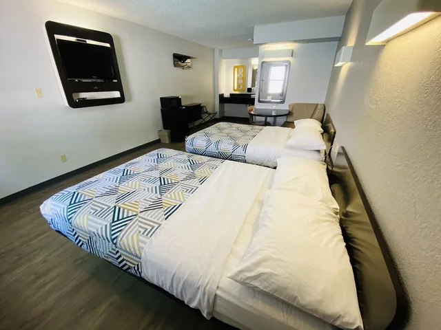 غرفة قياسية بسريرين مزدوجين، Motel6 Boerne, TX 4/7