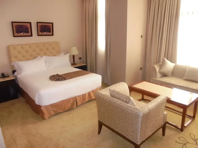 جناح جونيور، Getfam Hotel 1/8