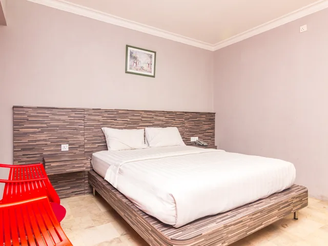 غرفة قياسية بسرير مزدوج، OYO 1896 Kita Hotel 1/5