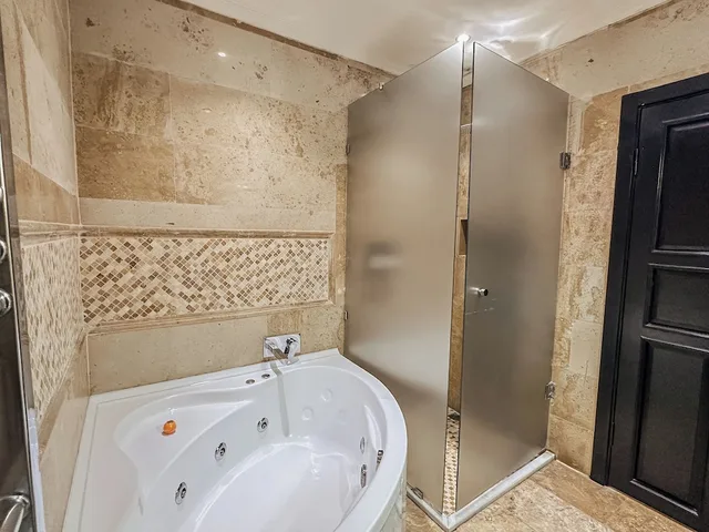 Junior Suite, King Bed, City View, Osmanli Manor Hotel 7/8