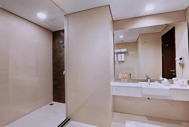جناح جونيور، Aston Imperial Bekasi Hotel & Conference Center 1/1