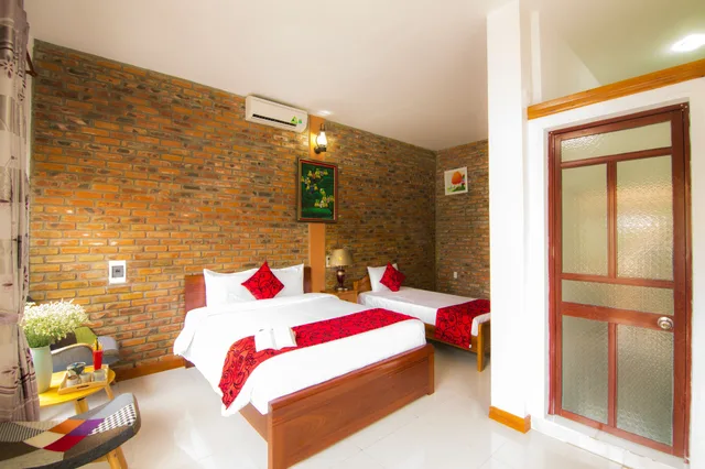 غرفة ديلوكس ثلاثية بإطلالة على المسبح، Phong Nha Lake House 3/4