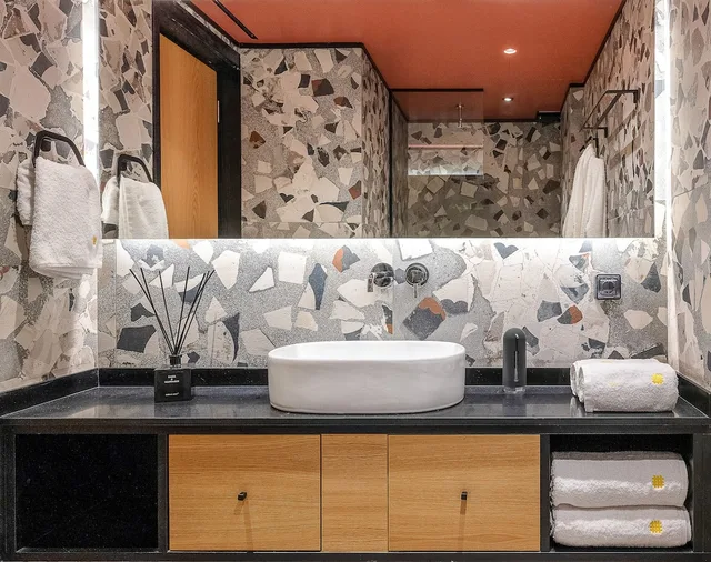 Exclusive, Escape, City, Suite, Queen Bed, 2 Sofa, Sofa، 3 Pines Design Living 6/6
