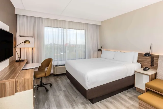 جناح بسرير كينج بغرفة نوم واحدة، Wyndham Garden Fort Lauderdale Airport & Cruise Port 1/3
