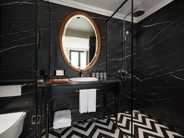 غرفة بسرير مزدوج بشرفة، T Boutique Hotel 4/4