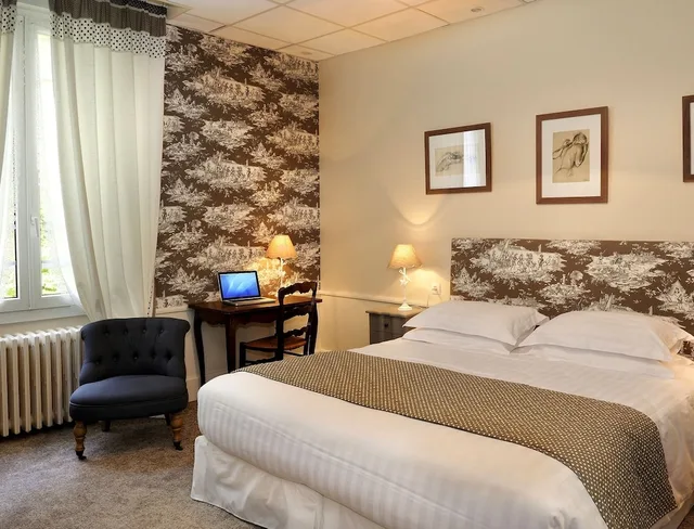غرفة سوبيريور بسرير مزدوج، HOTEL LE ROC AU CHIEN 1/3
