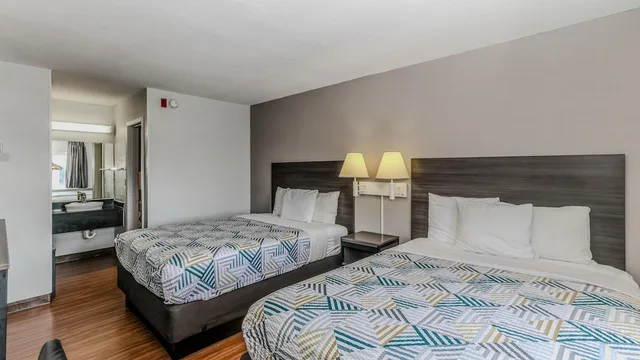 غرفة قياسية بسريرين كوين، Motel6 Wichita, Kansas 2/5