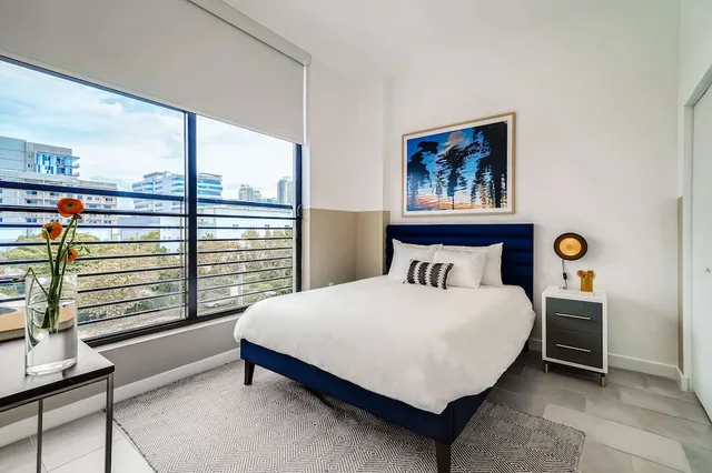2 Bedrooms, Apartment, Den، Sentral Wynwood 1/10