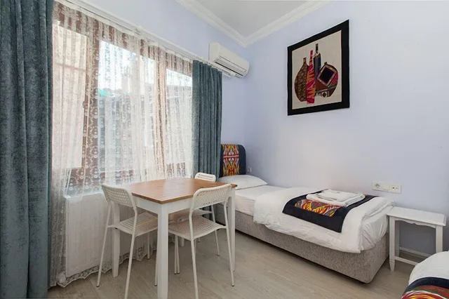 Family Suite, 1 Single and 2 Double Beds، Hotel Sufi 5/7
