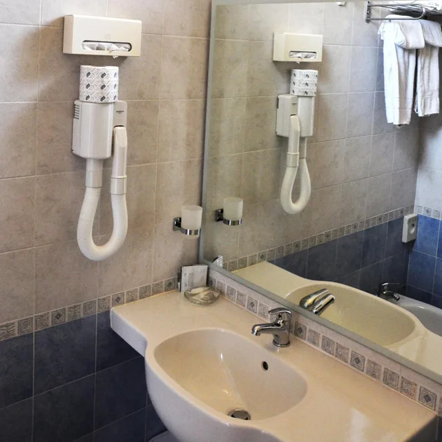 غرفة اقتصادية بسرير مزدوج أو سريرين منفصلين، Hotel Piccinelli 5/6