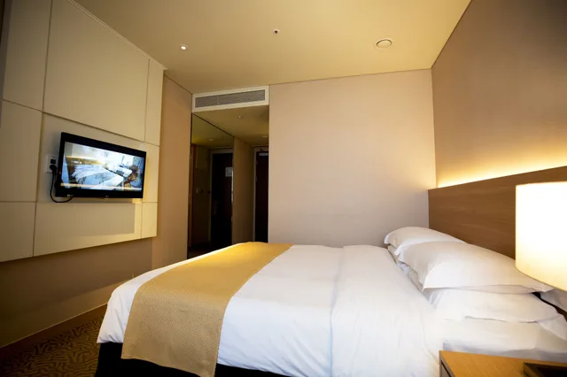 غرفة ركنية بسرير مزدوج بحوض استحمام، The Summit Hotel Seoul 1/7