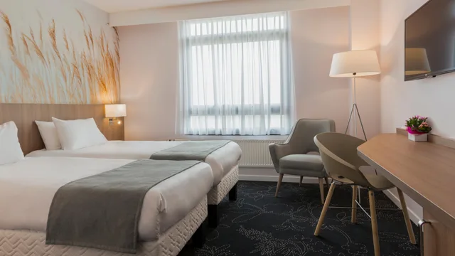 غرفة بسرير كينج، Holiday Inn Calais - Coquelles 1/2