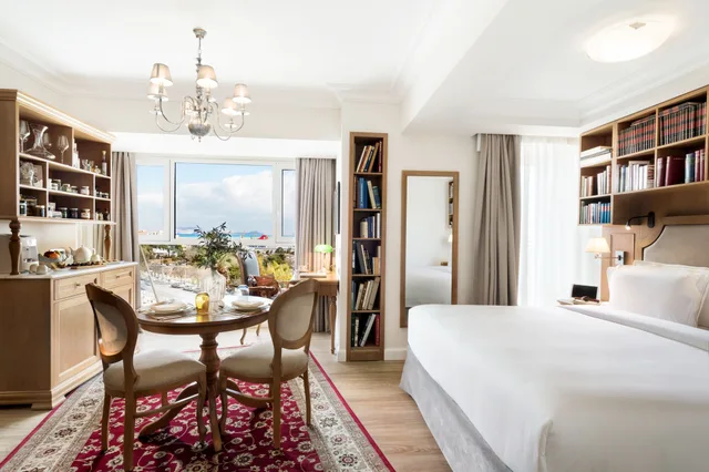Suite, King Bed, Sea View, Sofa, Metaxa Hotel, Urban Boutique Living 3/10