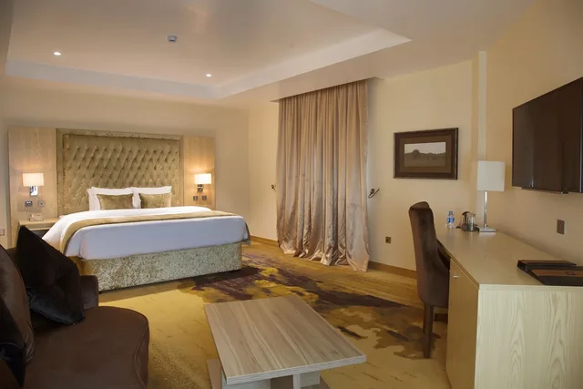Diplomat, King Bed، Bon Hotel Elvis 3/4