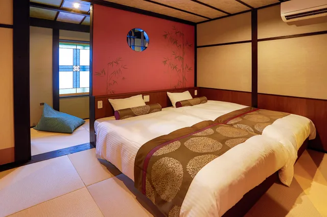 Hollywood, Twin Beds, Kinosaki Tenboen 1/1