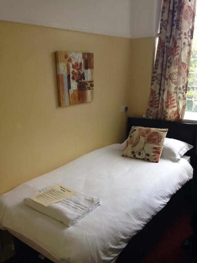 غرفة مفردة، Barons Court Hotel 9/13