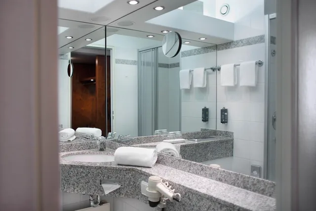 غرفة سوبيريور بسرير كوين، Seminaris Sunday Hotel Leipzig West 6/6