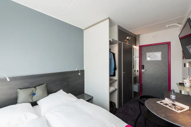 غرفة قياسية بسرير كوين، CABINN Copenhagen 2/6