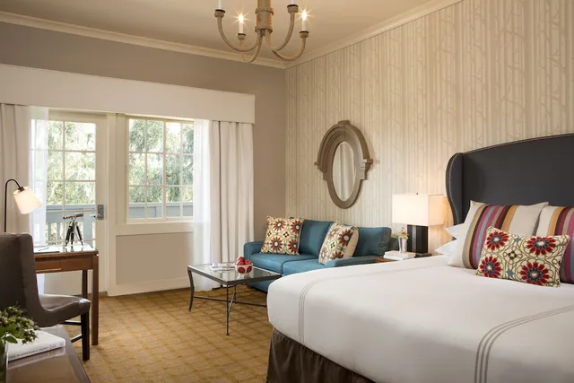 Deluxe, King Bed, River View, River Terrace Inn 4/10