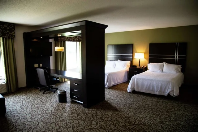 استوديو بسريرين كوين مع أريكة لذوي الإعاقة، Hampton Inn and Suites Sharon 4/10