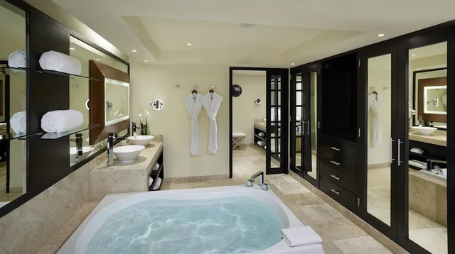 2 Bedrooms, Master, Suite, 1 King and 2 Double Beds, 2 Sofa، Paradisus La Perla - Adults Only - Riviera Maya 4/5
