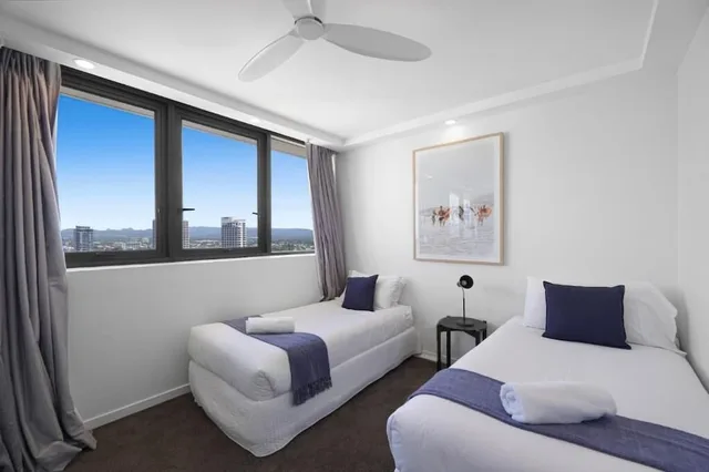 3 Bedrooms, Deluxe, Apartment, 2 Double and Twin Beds، Surfers Aquarius 1/4
