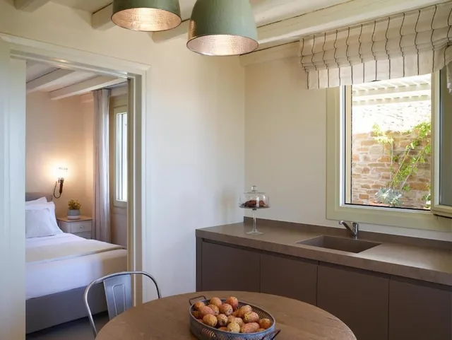 جناح ديلوكس بسرير كينج بإطلالة على البحر، Aeolis Tinos Suites 6/6