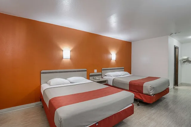 غرفة قياسية بسريرين كوين للمدخنين، Motel6 Pasadena, TX 5/10