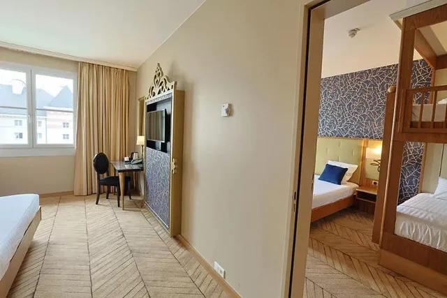 غرفة متصلة، Dream Castle Hotel 1/1