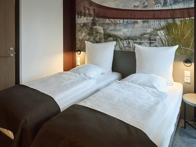 غرفة قياسية بسريرين منفصلين، B&B HOTEL Vejle 1/6
