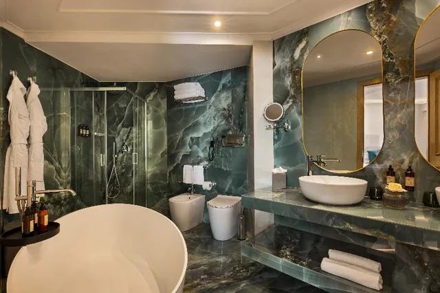 Executive, Suite, Double Bed, Sea View, Atlantis Bay VRetreats 3/3