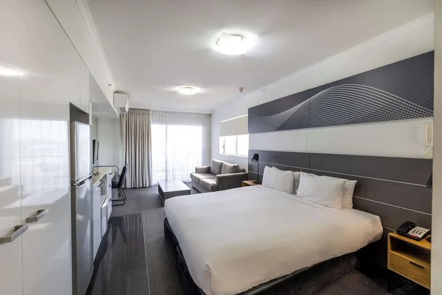 City, Studio, King Bed، Oaks Townsville Metropole Hotel 7/10