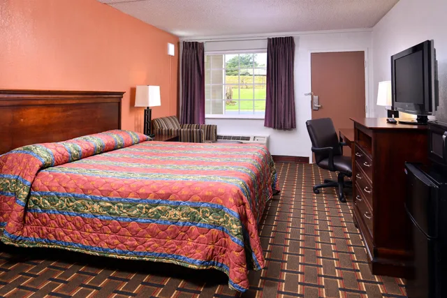 غرفة بسرير كينج، Americas Best Value Inn Richmond South 4/10