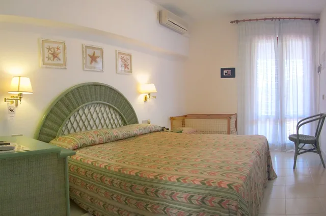 غرفة قياسية بسرير مزدوج مع سرير إضافي، Hotel Montemerlo 3/4
