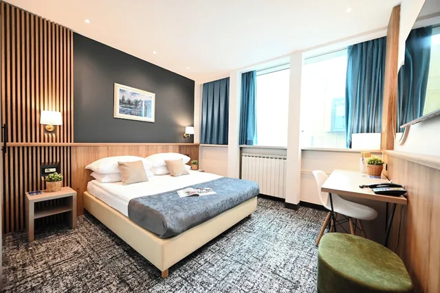 غرفة كومفورت بسرير كوين، Central Hotel Zagreb 1/10