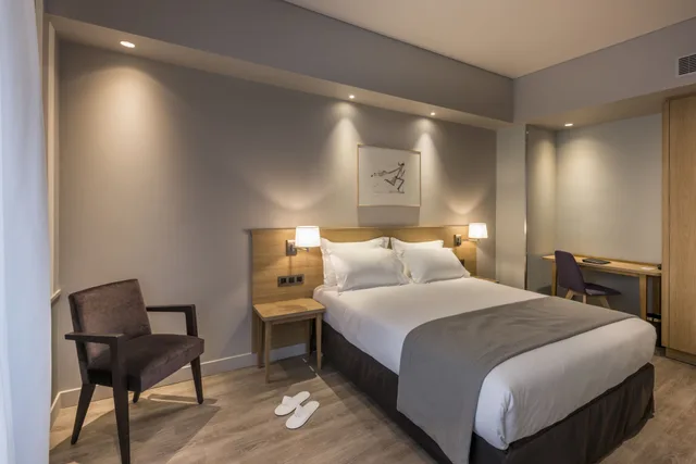 Junior Suite, Queen Bed, Sofa, Hotel Magellan 5/10