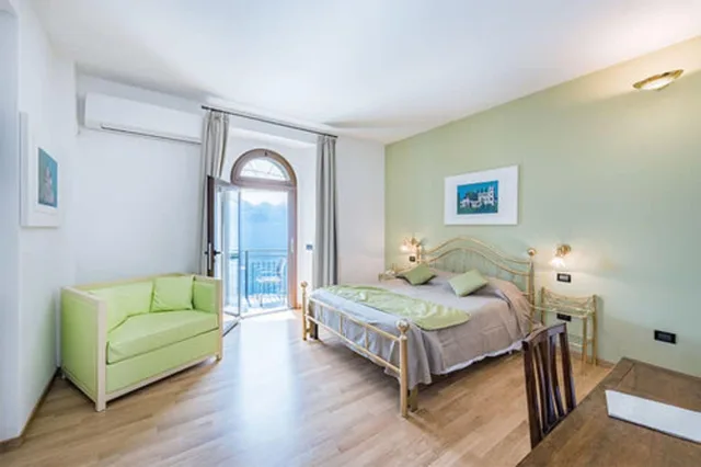 Deluxe, Queen Bed, Lake Side, Balcony، HOTEL VILLA BELVEDERE 3/4
