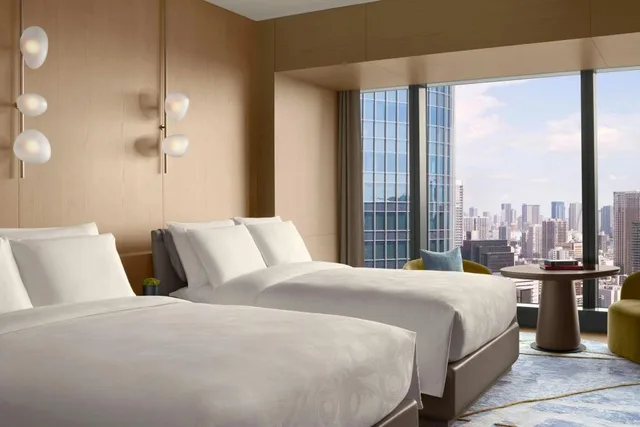 Guest Room, 2 Double Beds, Skyline View, High Floor، JW Marriott Hotel Tokyo 1/4