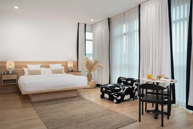 غرفة ديلوكس بسرير كينج، Bungalow Hotel 1/3