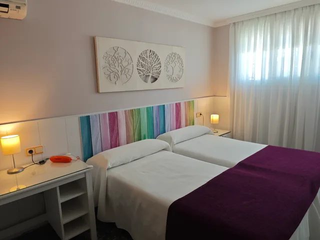 Semi Basement, Economy, Basement, Double Bed، Hotel Miraya 1/10