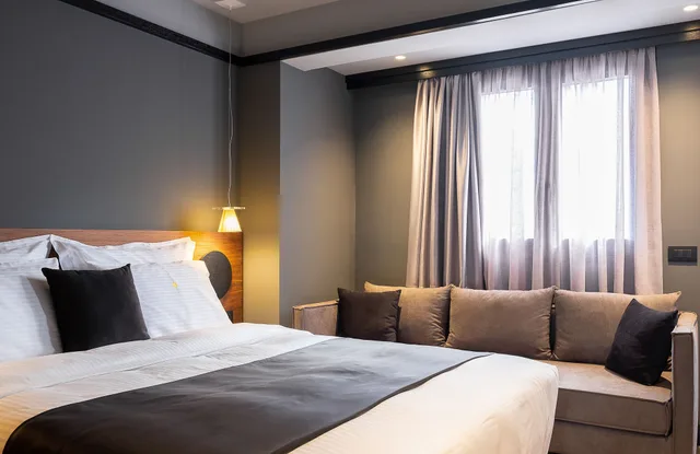 Exclusive, Escape, City, Suite, Queen Bed, 2 Sofa, Sofa، 3 Pines Design Living 2/6