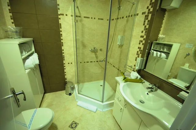 جناح بسرير كينج وسريرين منفصلين بغرفتي نوم، Nevski 10/10