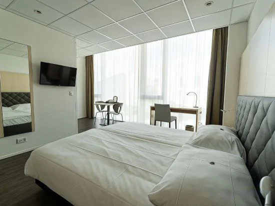 شقة ديلوكس بسريرين منفصلين بمطبخ، Hine Adon Apart Bern-Airport 2/2