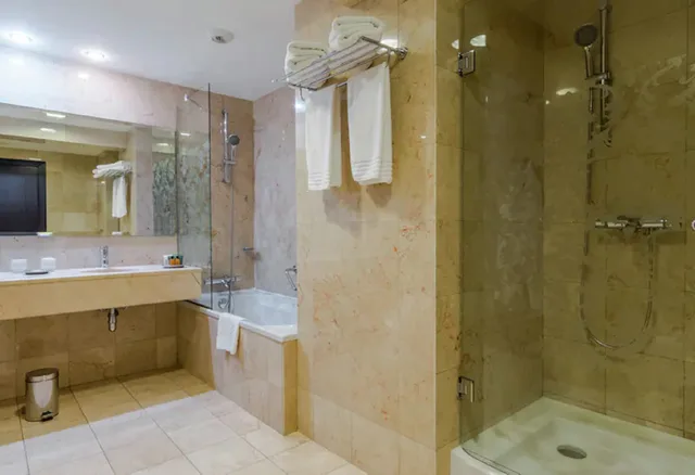 غرفة تنفيذية بسرير مزدوج، Hilton Sibiu 2/2